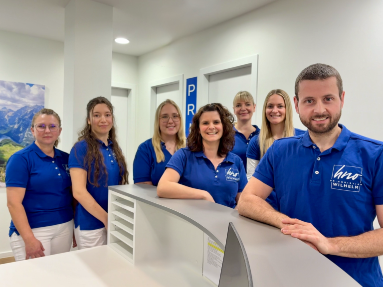 Team-HNO-Praxis Dr. Wilhelm in Karlstadt Das freundliche Team der HNO-Praxis Dr. Wilhelm in Karlstadt bei Würzburg – Ihr Spezialist für Hals-Nasen-Ohren-Heilkunde